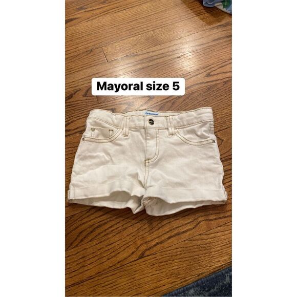 Mayoral size 5 white shorts girls - Picture 1 of 4